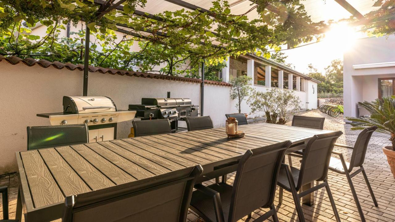 Val Piana Villa Savudrija Buitenkant foto