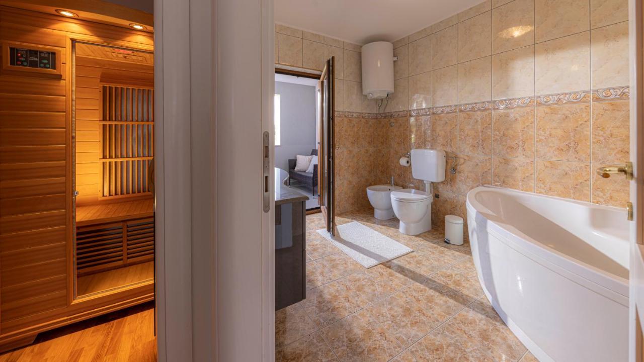 Val Piana Villa Savudrija Buitenkant foto